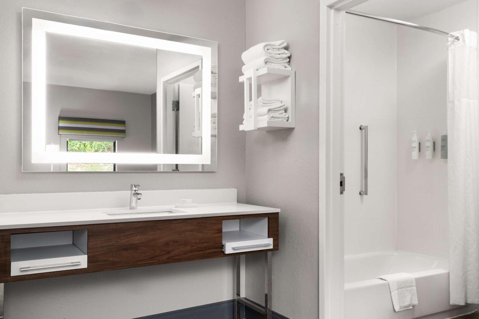 Hampton Inn Roanoke/Hollins - I-81 Dış mekan fotoğraf